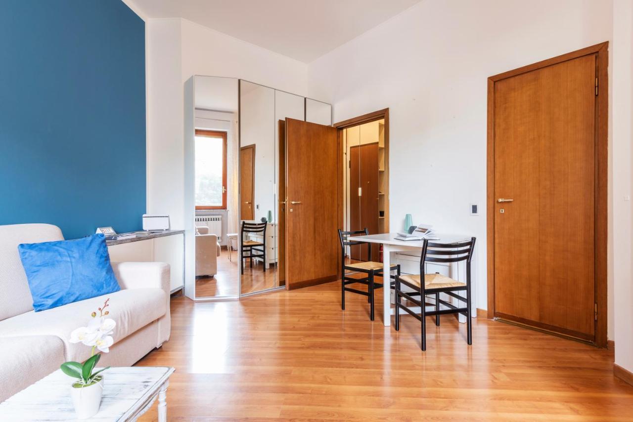 Casa Blu Flexyrent Apartment Wifi - No Ac 밀라노 외부 사진